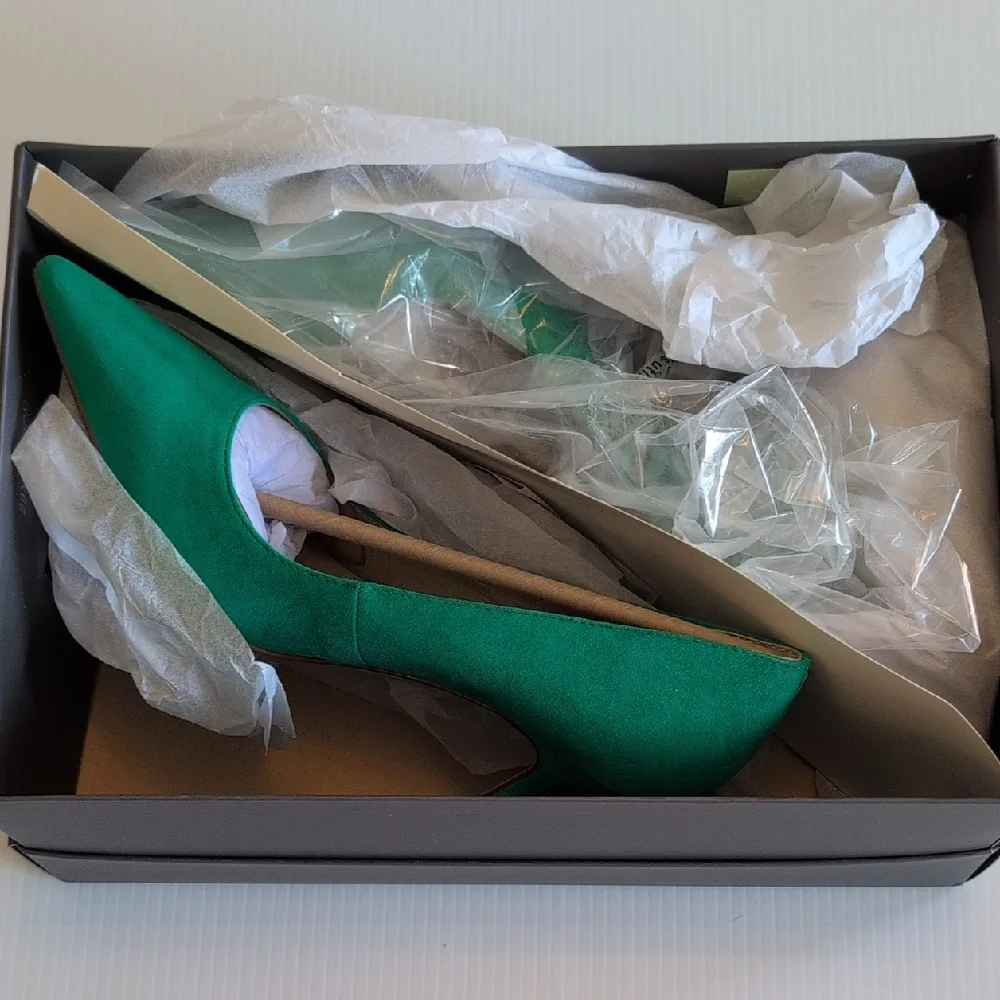 🎉SALE🎉 Host Pick 🎉 👠ANN TAYLOR MILA SUEDE PUMP - BRIGHT JADE 👠 - Picture 4 of 9